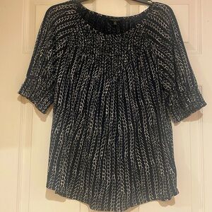 🔴3/$10🔴Lucky brand navy and white small boho loose fitting top